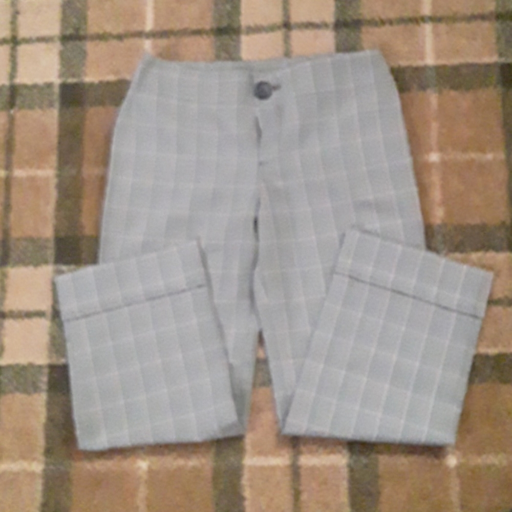 Capri pants